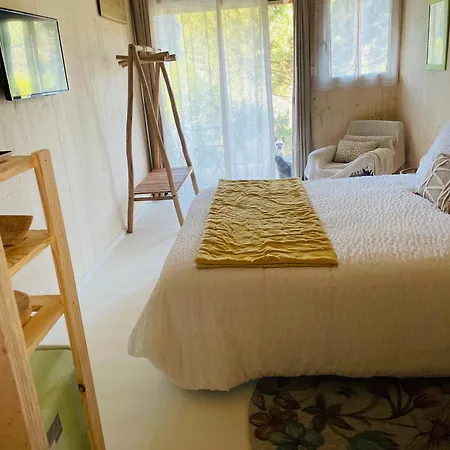 Douce Quietude D'hotes Bed & Breakfast